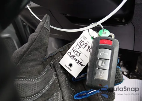 2017 Mitsubishi Outlander Se/Sel z USA, uszkodzony, nr VIN JA4AZ3A38HZ050019